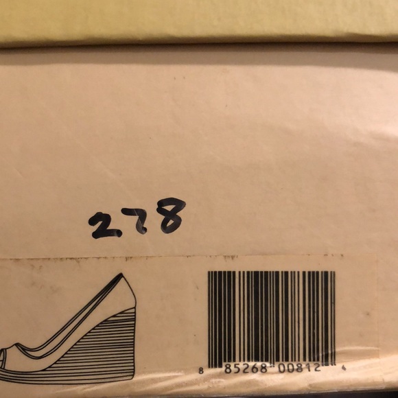 MK open toe wedge shoes - Picture 7 of 7